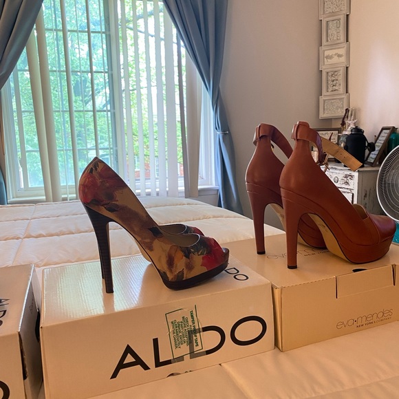 I have 4 pairs of pumps 3 Aldo and 1 pair is Eva Mendes. - Picture 6 of 8
